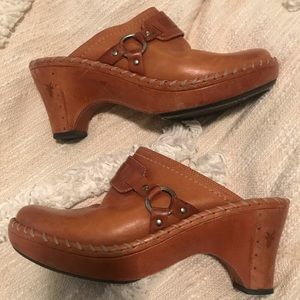 Frye clogs